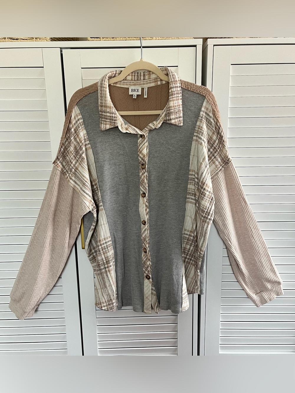 BKE Women's Mixed-Media Button-Up Shirt in Gray and Beige Fall